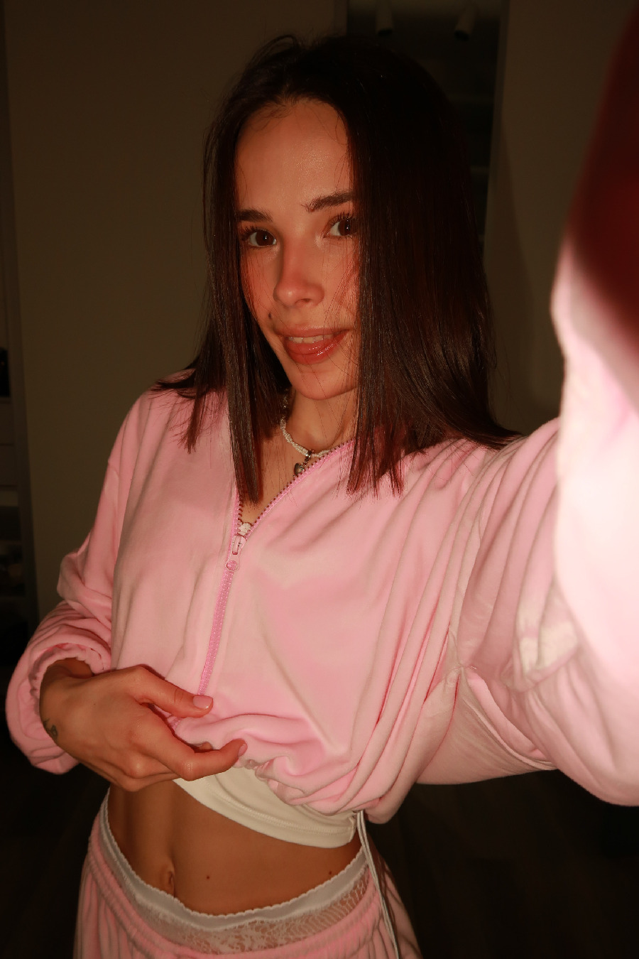 Tina brings the glow — live moments in Xuchang